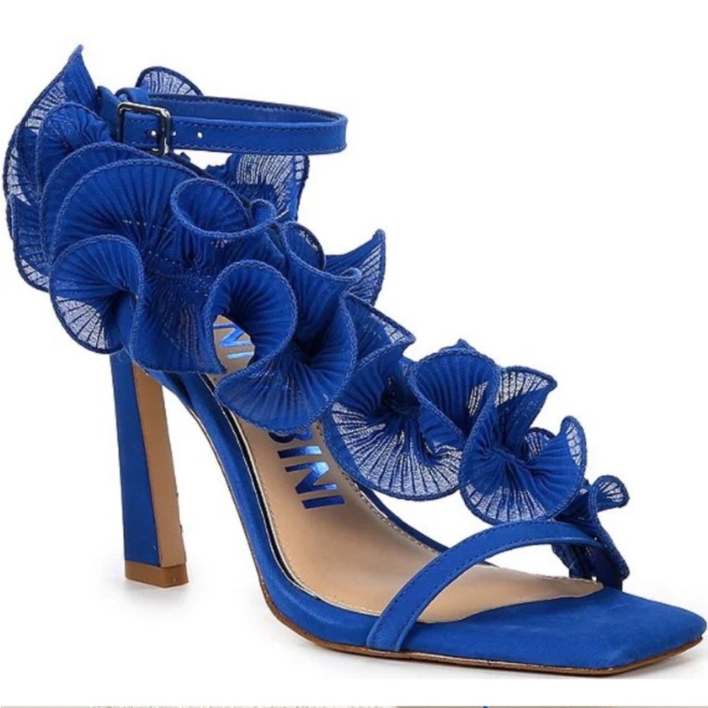 Gianni Bini blue ruffle heels sandals